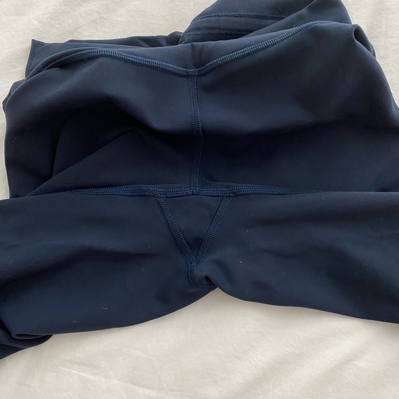 SOLD Lululemon Wunder Train HR 21” crop legging - Picture 4 of 4